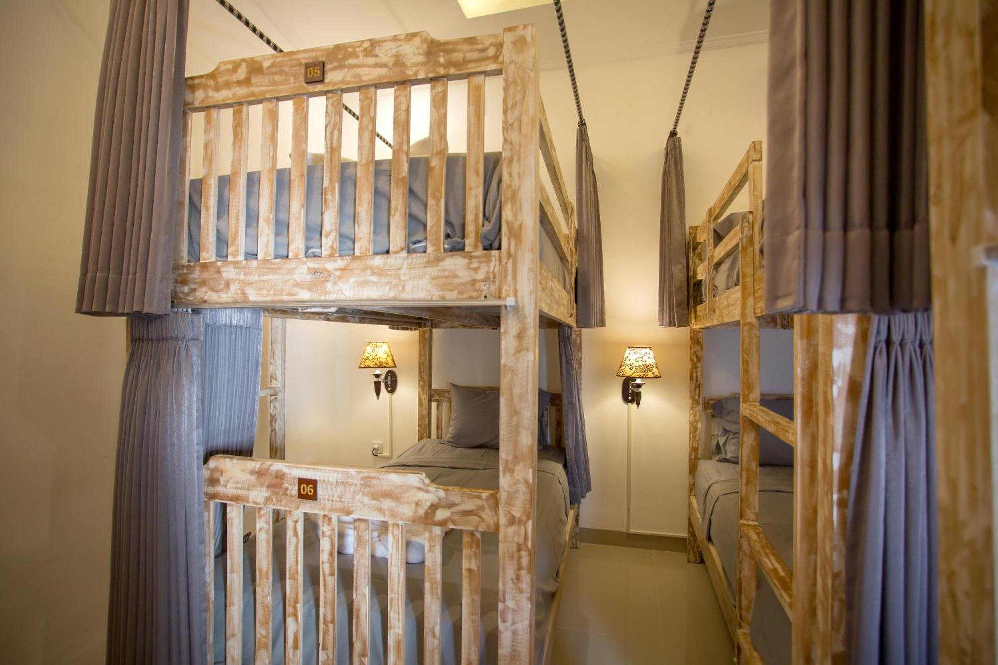 Seven Angels Villa And Hostel Toyapakeh Eksteriør billede
